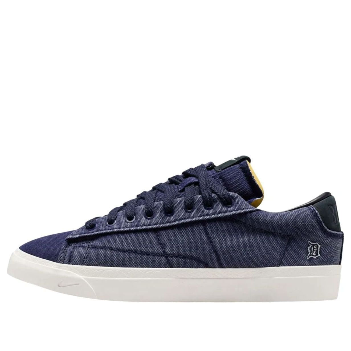 Nike x Devin Booker Blazer Low Detroit Tigers 'College Navy'
Nike x Devin Booker Blazer Low Detroit Tigers 'College Navy'