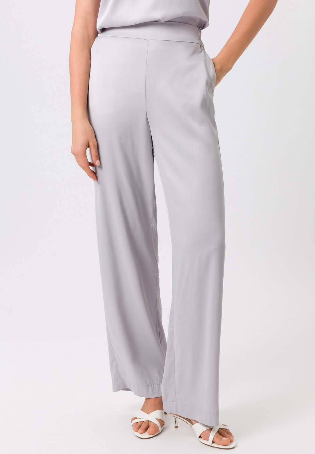 Брюки TUZZI, серый
Брюки TUZZI, серый