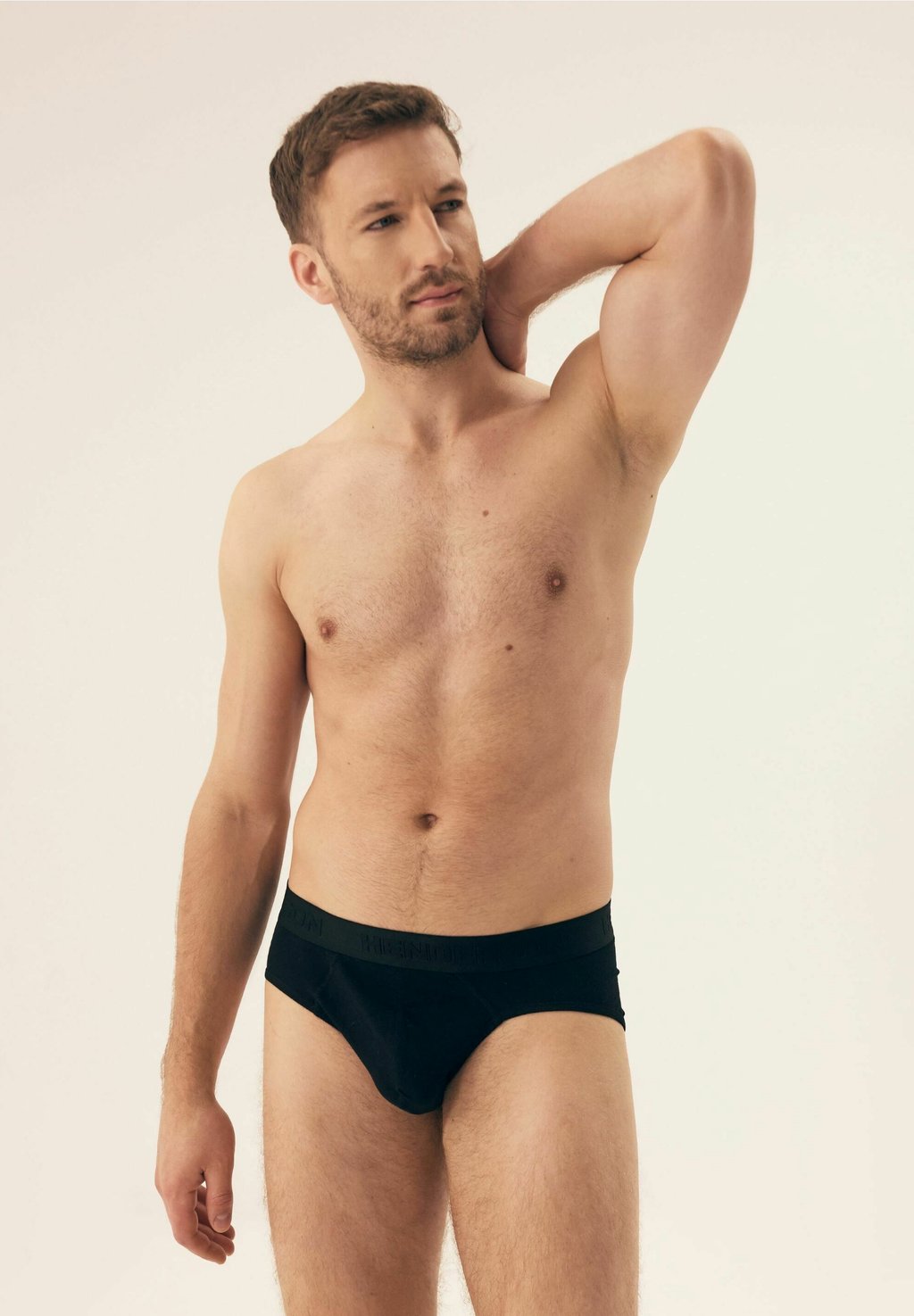 Трусы MOVE Henderson, черный
Трусы MOVE Henderson, черный