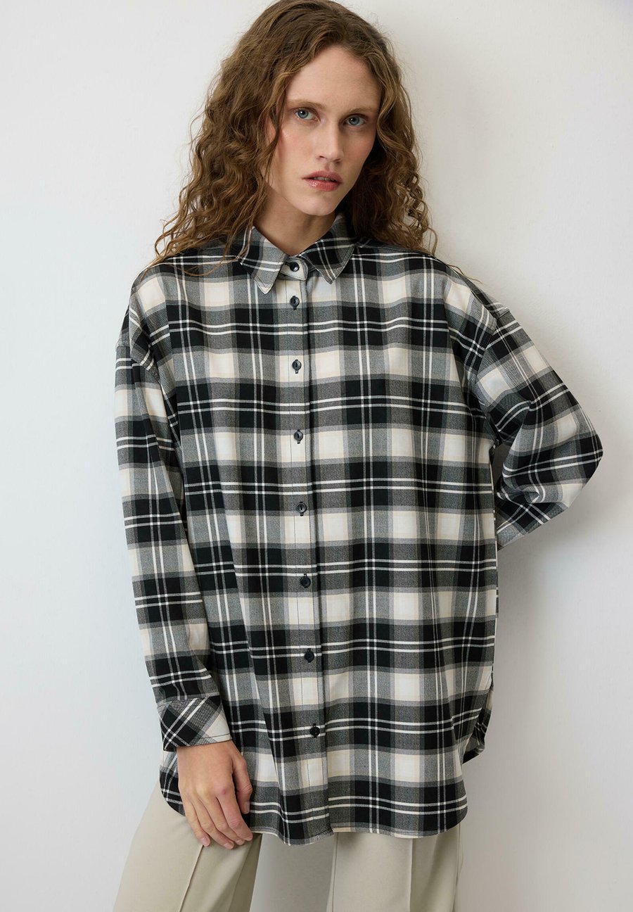 Блуза Touché Privé RELAX FİT PLALO, Black
Блуза Touché Privé RELAX FİT PLALO, Black