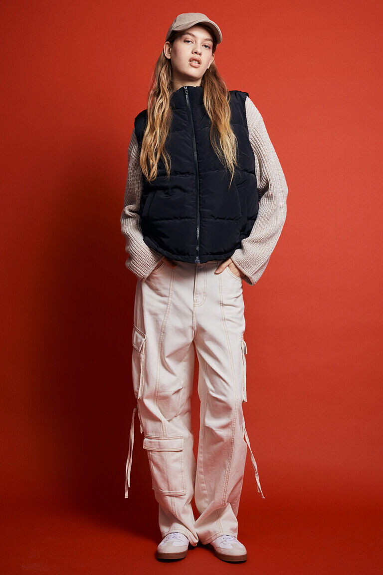 Пуховой жилет H&M, черный
Пуховой жилет H&M, черный