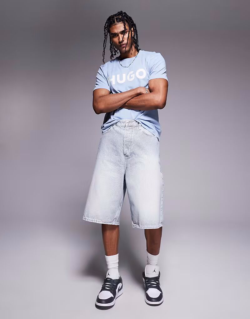 Свободные шорты Hugo Blue Aman светло-голубого цвета
Свободные шорты Hugo Blue Aman светло-голубого цвета