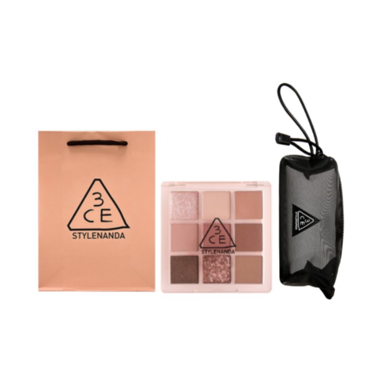 Набор косметики для женщин 3CE
Набор косметики для женщин 3CE