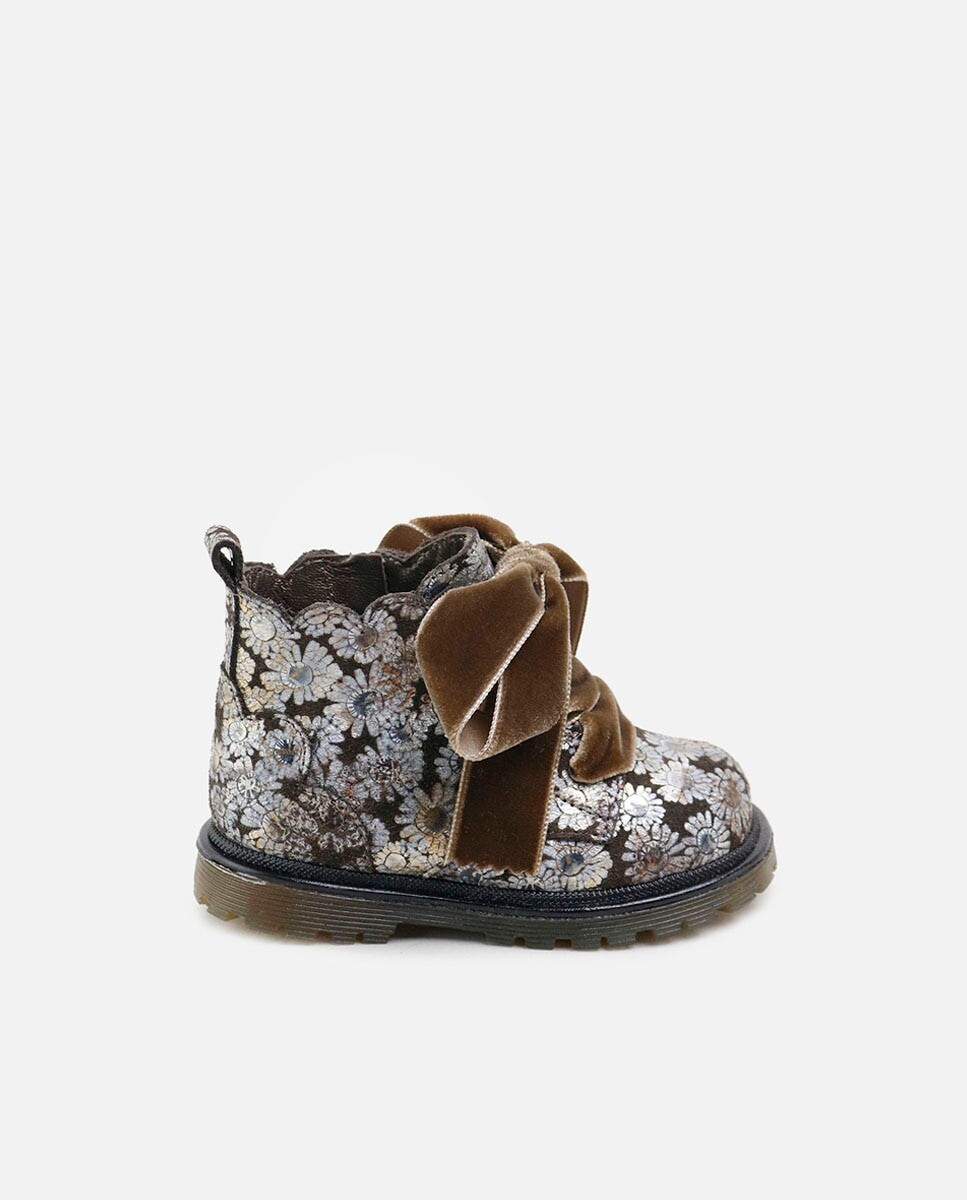 Сапоги для девочки из коричневой луговой кожи Eli 1957, коричневый
Сапоги для девочки из коричневой луговой кожи Eli 1957, коричневый