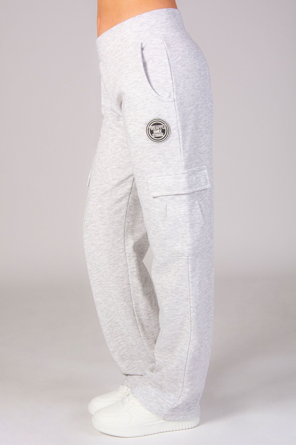 Широкие джоггеры-карго для девочек Pineapple, серый
Широкие джоггеры-карго для девочек Pineapple, серый