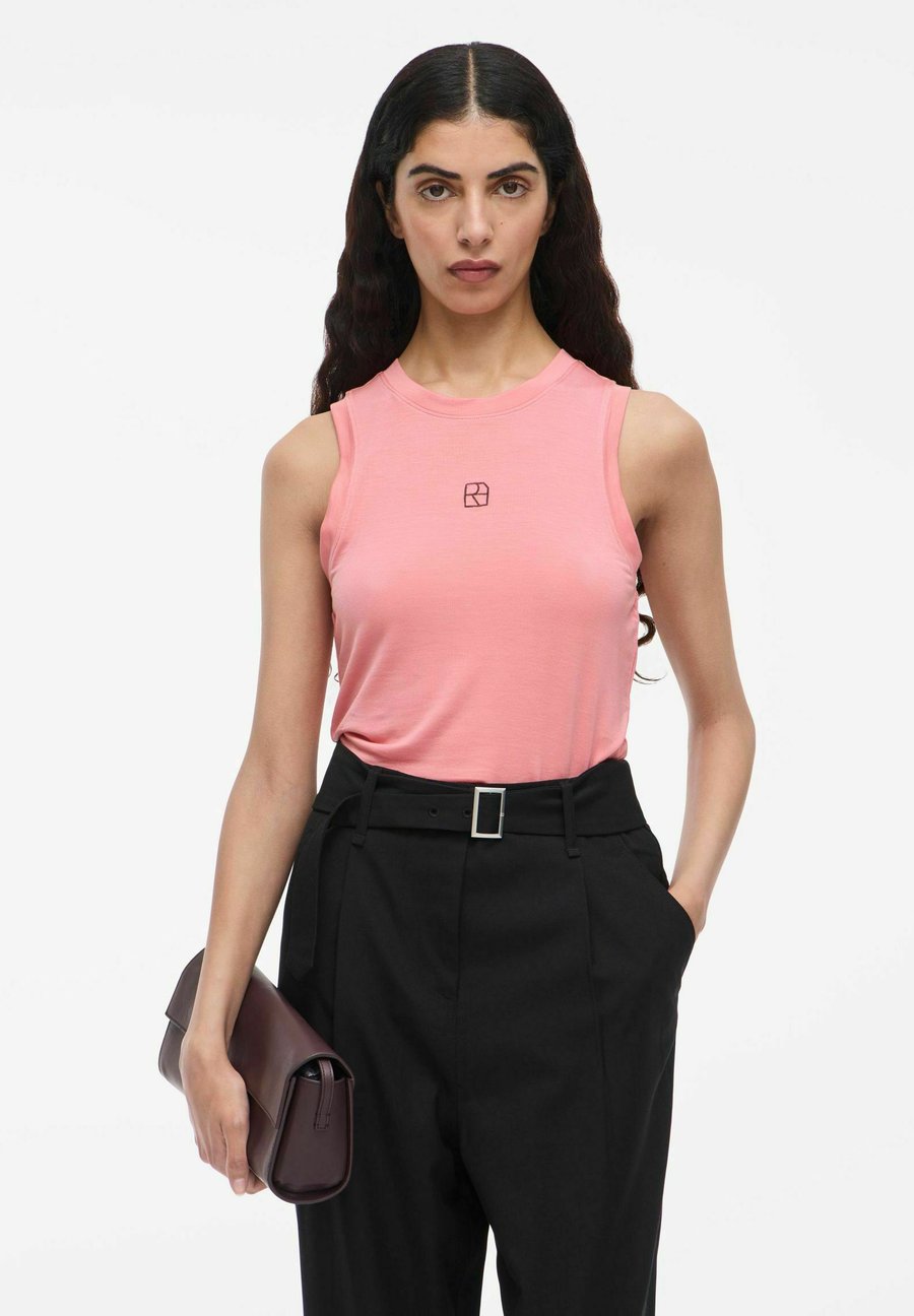 Топ Rouge Edit ÄRMELLOSES, Peach Blossom/Light Pink
Топ Rouge Edit ÄRMELLOSES, Peach Blossom/Light Pink