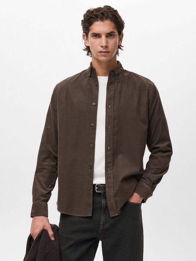 Футболка Tadi с длинными рукавами и воротником Mango
Футболка Tadi с длинными рукавами и воротником Mango