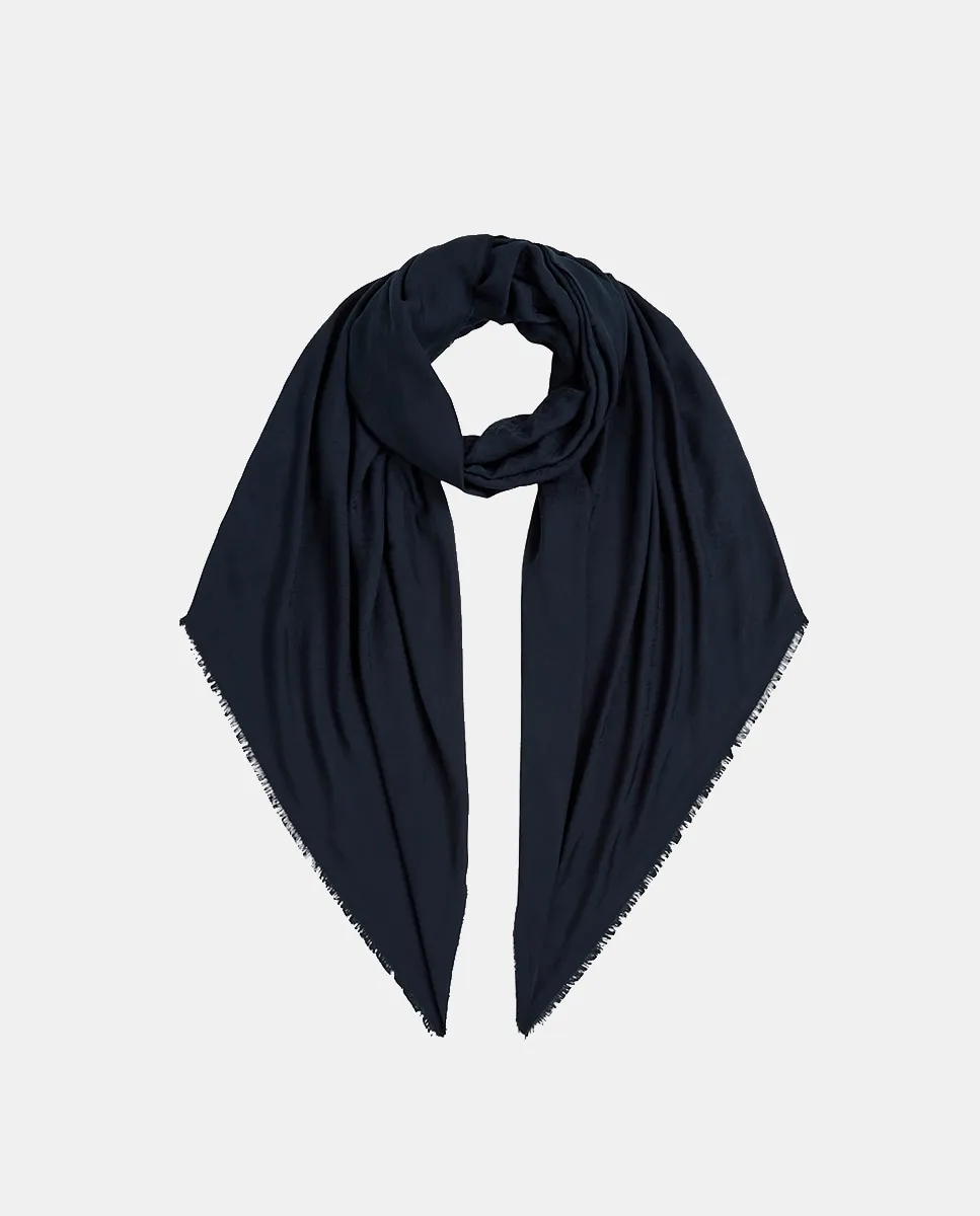 Шарф из модала темно-синего цвета с монограммой Tommy Hilfiger
Шарф из модала темно-синего цвета с монограммой Tommy Hilfiger