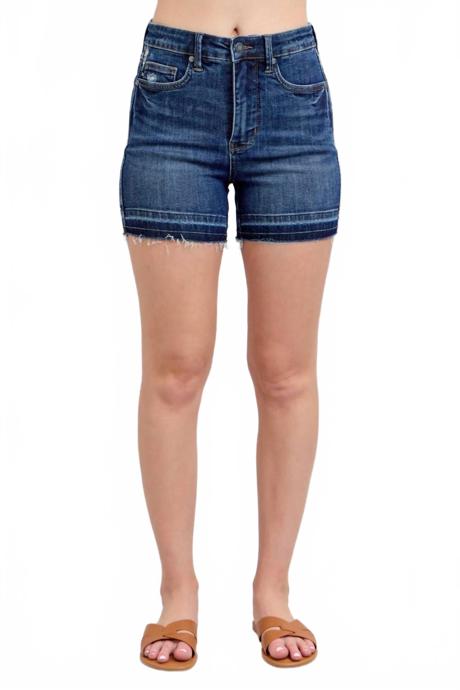 Джинсовые шорты с высокой талией, контролем живота и рваным подолом в темной мойке Judy Blue, Dark Wash
Джинсовые шорты с высокой талией, контролем живота и рваным подолом в темной мойке Judy Blue, Dark Wash