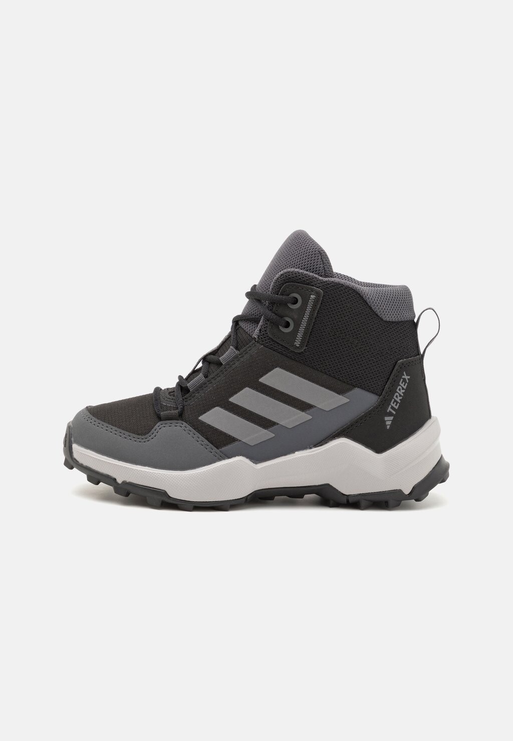 Ботинки TERREX AX4R MID HIKING adidas, черный
Ботинки TERREX AX4R MID HIKING adidas, черный
