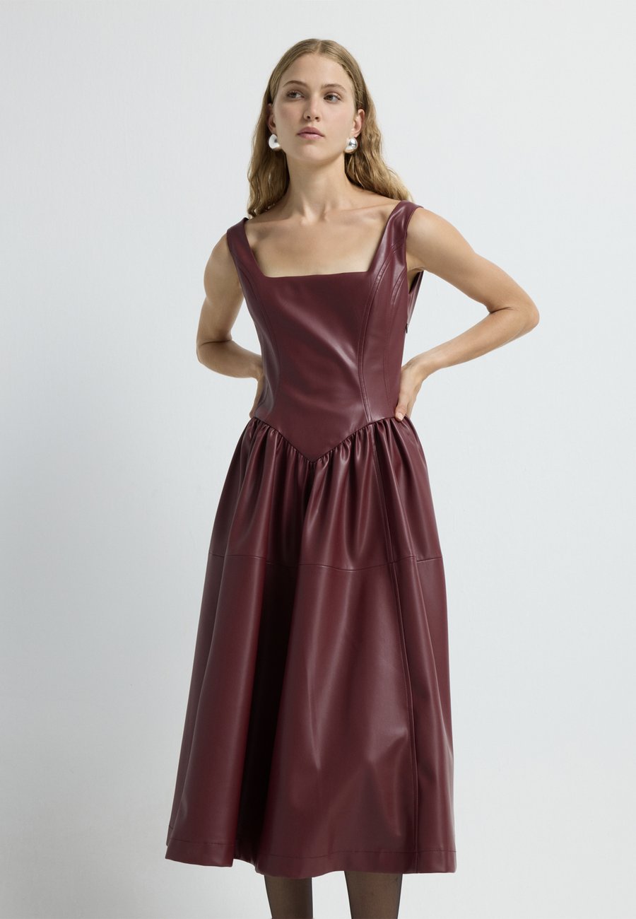 Платье adL Day dress, Bordeaux
Платье adL Day dress, Bordeaux