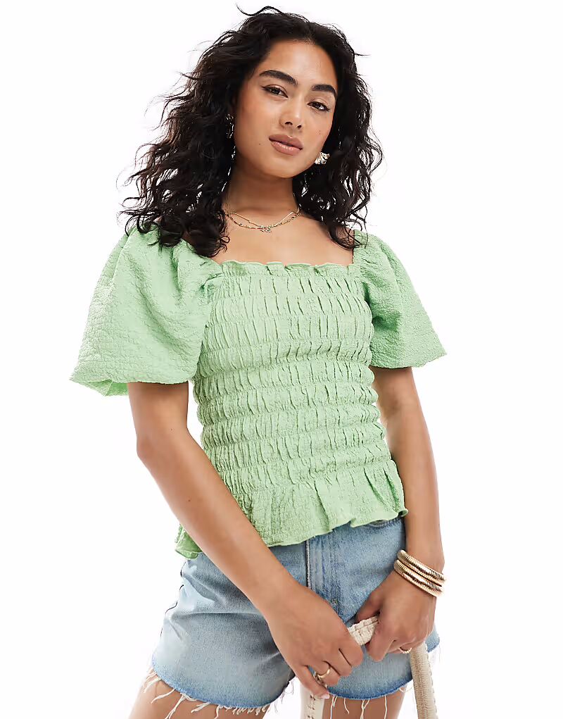 Блузка Miss Selfridge с присборенными деталями зеленого цвета
Блузка Miss Selfridge с присборенными деталями зеленого цвета