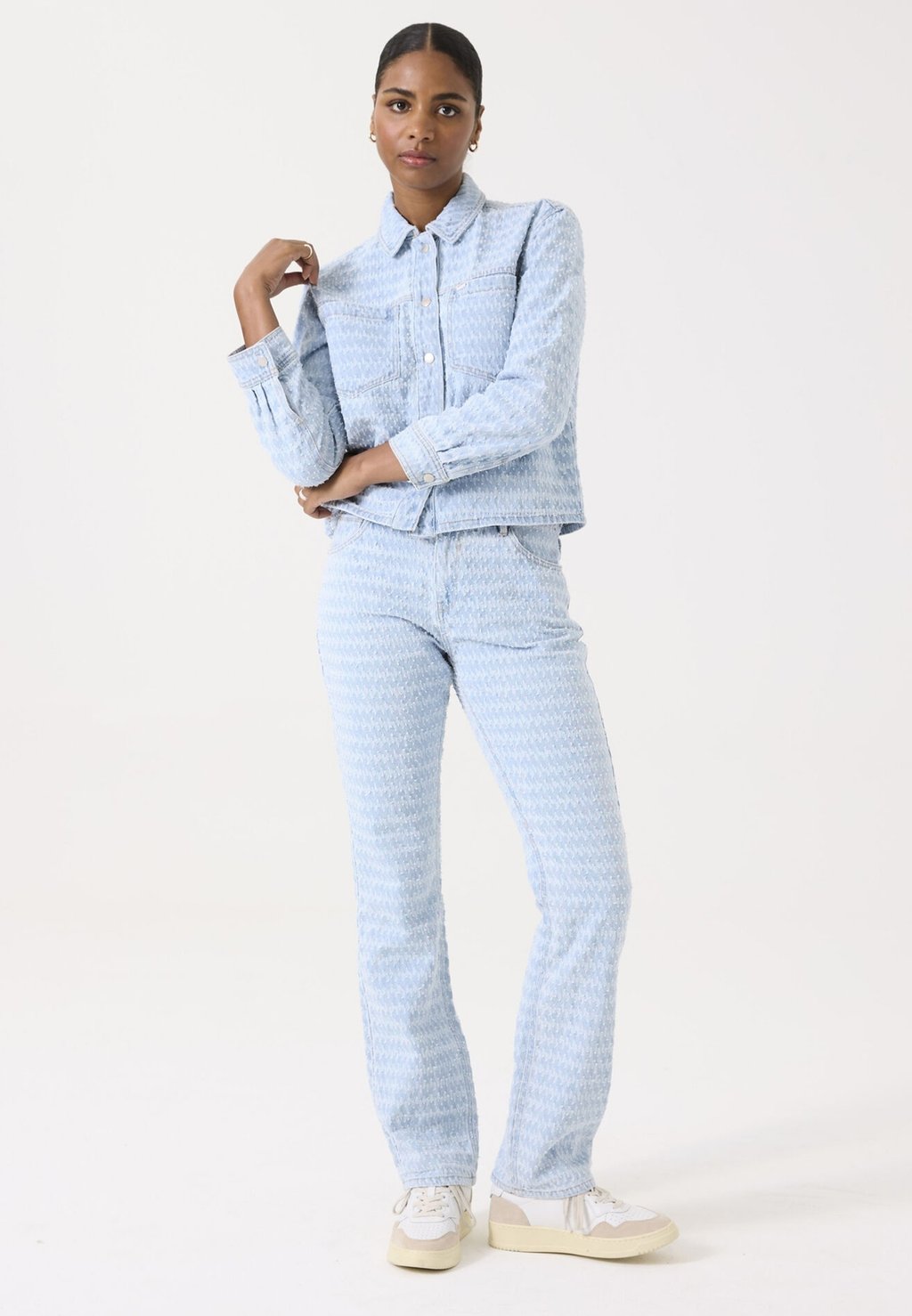 Джинсы прямого кроя CELIA 248 STRAIGHT Garcia, синий
Джинсы прямого кроя CELIA 248 STRAIGHT Garcia, синий