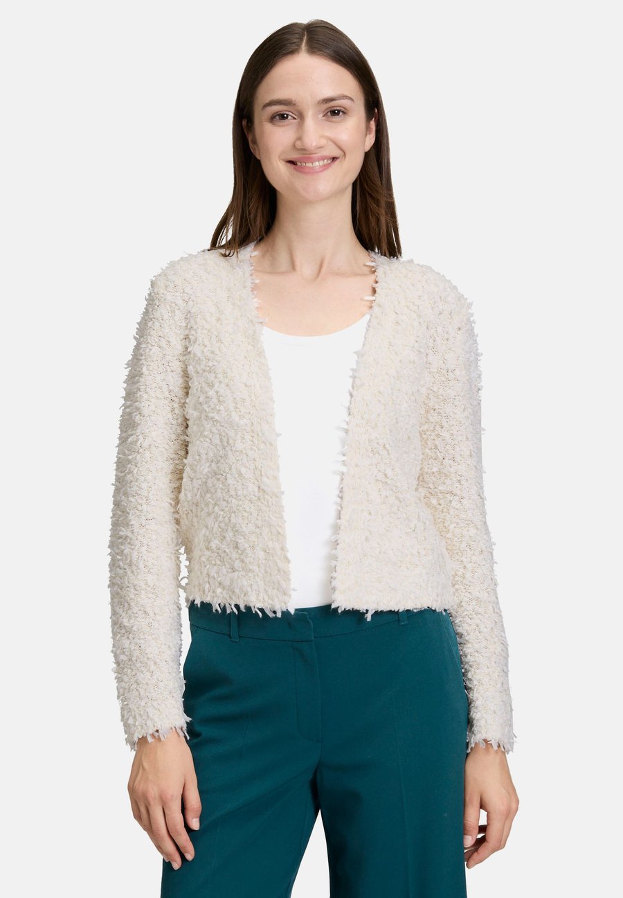 Кардиган Betty & Co OHNE VERSCHLUSS, Rohweiß/White
Кардиган Betty & Co OHNE VERSCHLUSS, Rohweiß/White