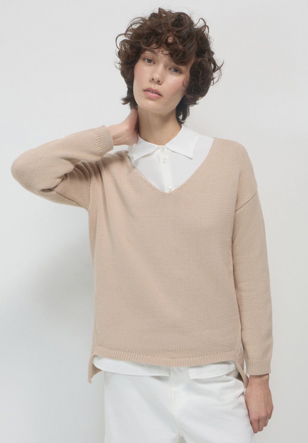 Свитер Calliope, бежевый
Свитер Calliope, бежевый