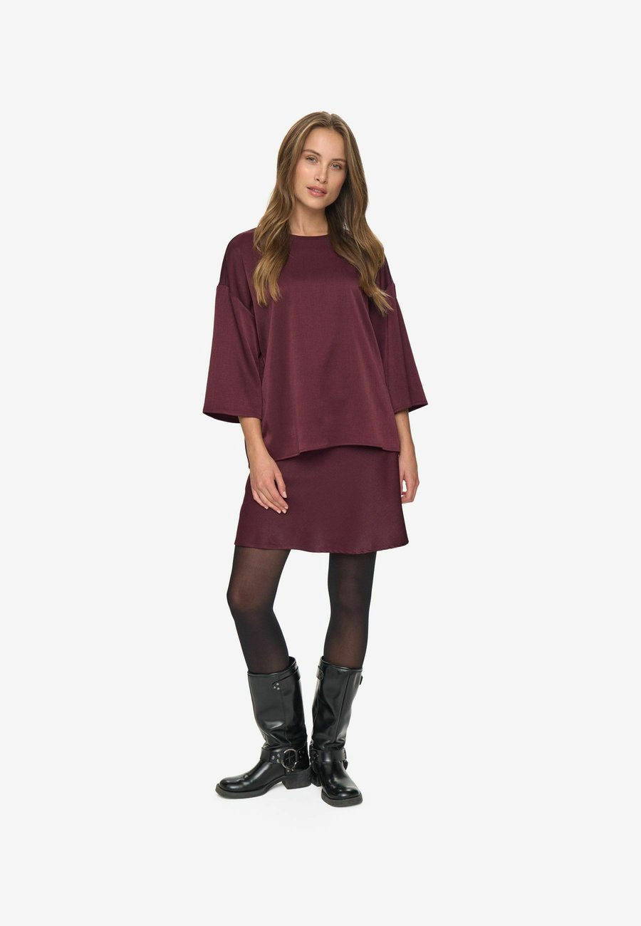 Блуза Moves EYLA , Fig/Purple
Блуза Moves EYLA , Fig/Purple