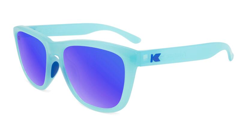 KNOCKAROUND Солнцезащитные очки для взрослых – Категория 3, поляризованные – Ледяной синий/Лунный блеск
KNOCKAROUND Солнцезащитные очки для взрослых – Категория 3, поляризованные – Ледяной синий/Лунный блеск