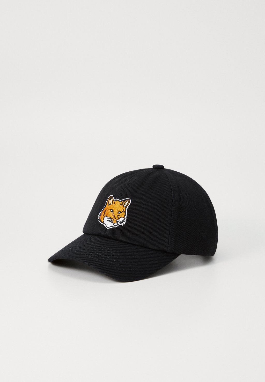Бейсболка LARGE FOX HEAD UNISEX Maison Kitsuné, черный 
Бейсболка LARGE FOX HEAD UNISEX Maison Kitsuné, черный