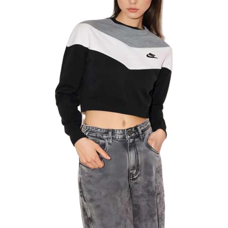 Женская черная толстовка Nike
Женская черная толстовка Nike