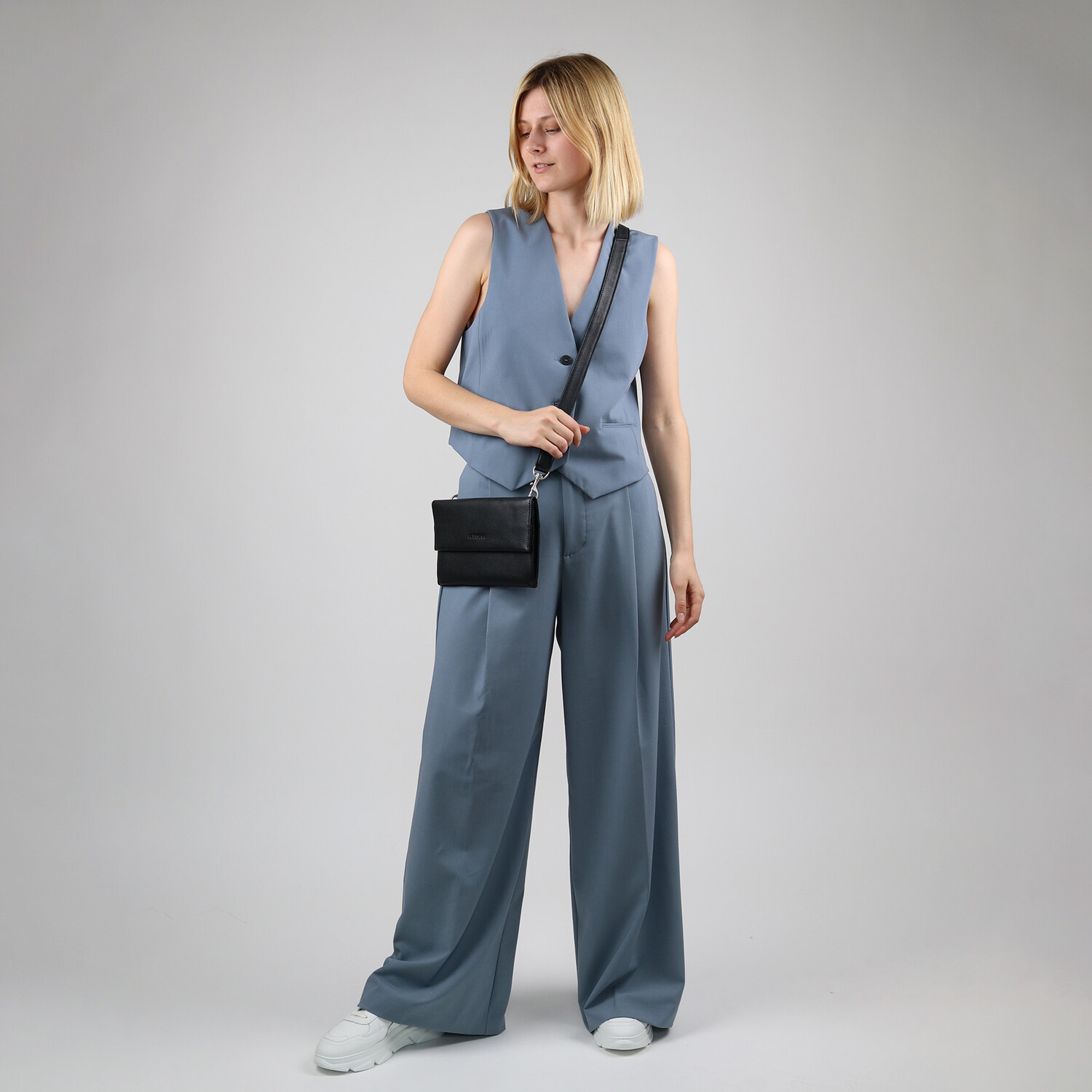 Сумка через плечо FEYNSINN Leder Add On Umhängetasche NEA, черный
Сумка через плечо FEYNSINN Leder Add On Umhängetasche NEA, черный