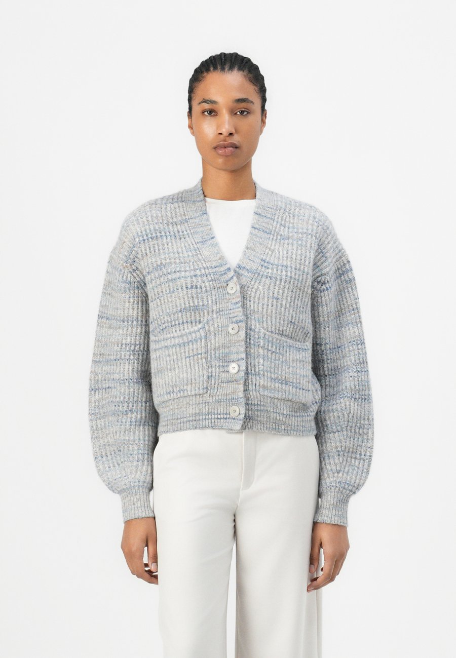 Кардиган DRYKORN COOPIE, Blue/Light Blue
Кардиган DRYKORN COOPIE, Blue/Light Blue