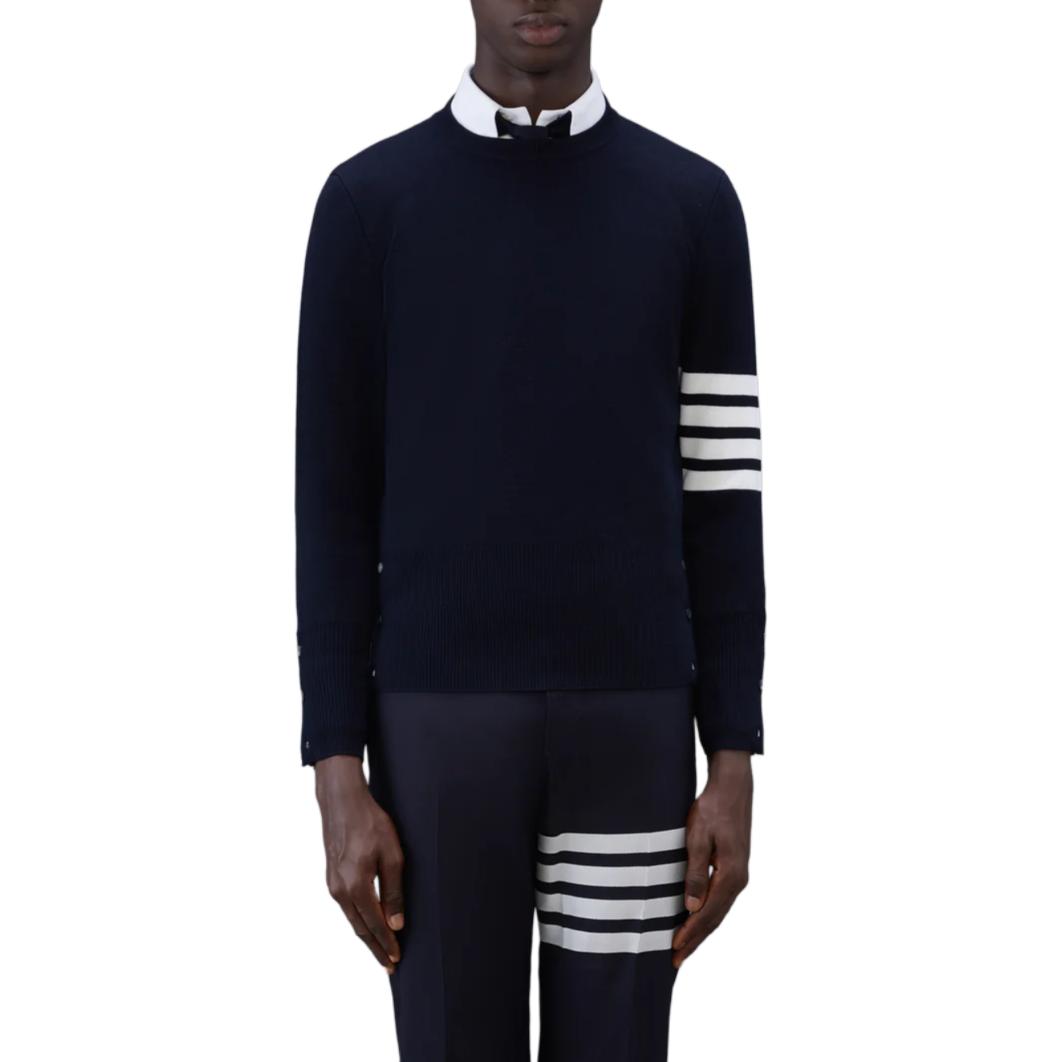 Свитер мужской Wool 4 Bar Pullover THOM BROWNE, синий
Свитер мужской Wool 4 Bar Pullover THOM BROWNE, синий