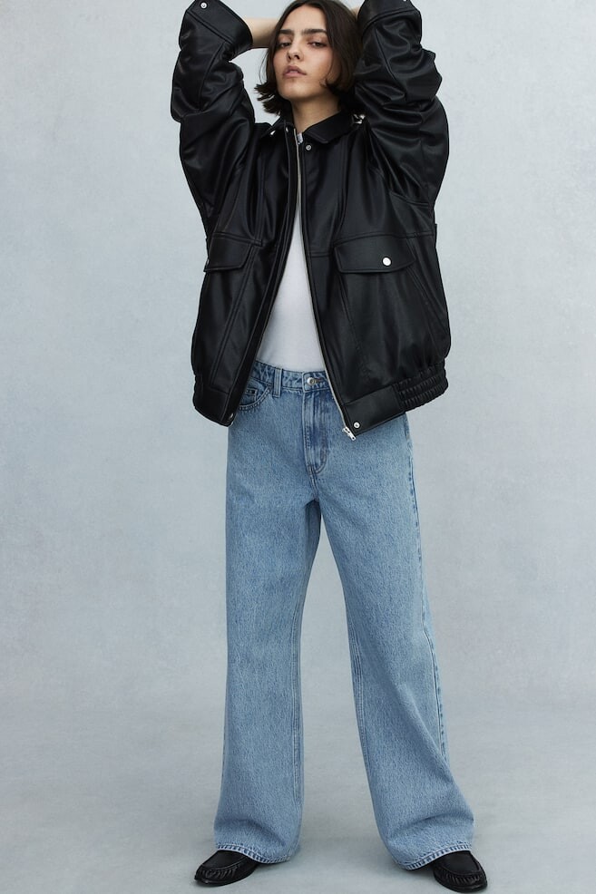 Широкие ультра высокие джинсы H&M, голубой
Широкие ультра высокие джинсы H&M, голубой