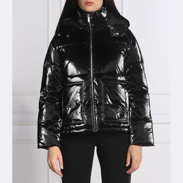 Куртка стандартного кроя Armani Exchange, черный
Куртка стандартного кроя Armani Exchange, черный