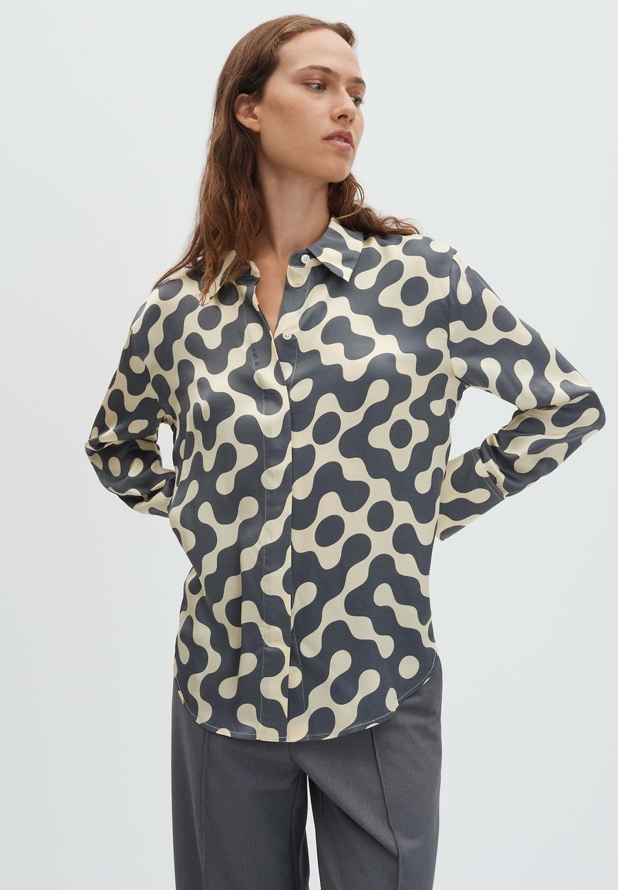 Блуза someday. LOOSE FIT, Buttercream/Light Yellow
Блуза someday. LOOSE FIT, Buttercream/Light Yellow