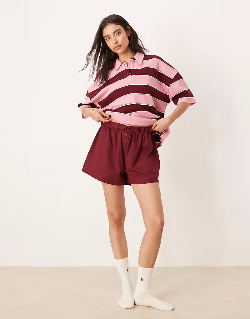 Комплект из поло с короткими рукавами и короткой пижамы ASOS DESIGN в розово-бордовую полоску
Комплект из поло с короткими рукавами и короткой пижамы ASOS DESIGN в розово-бордовую полоску