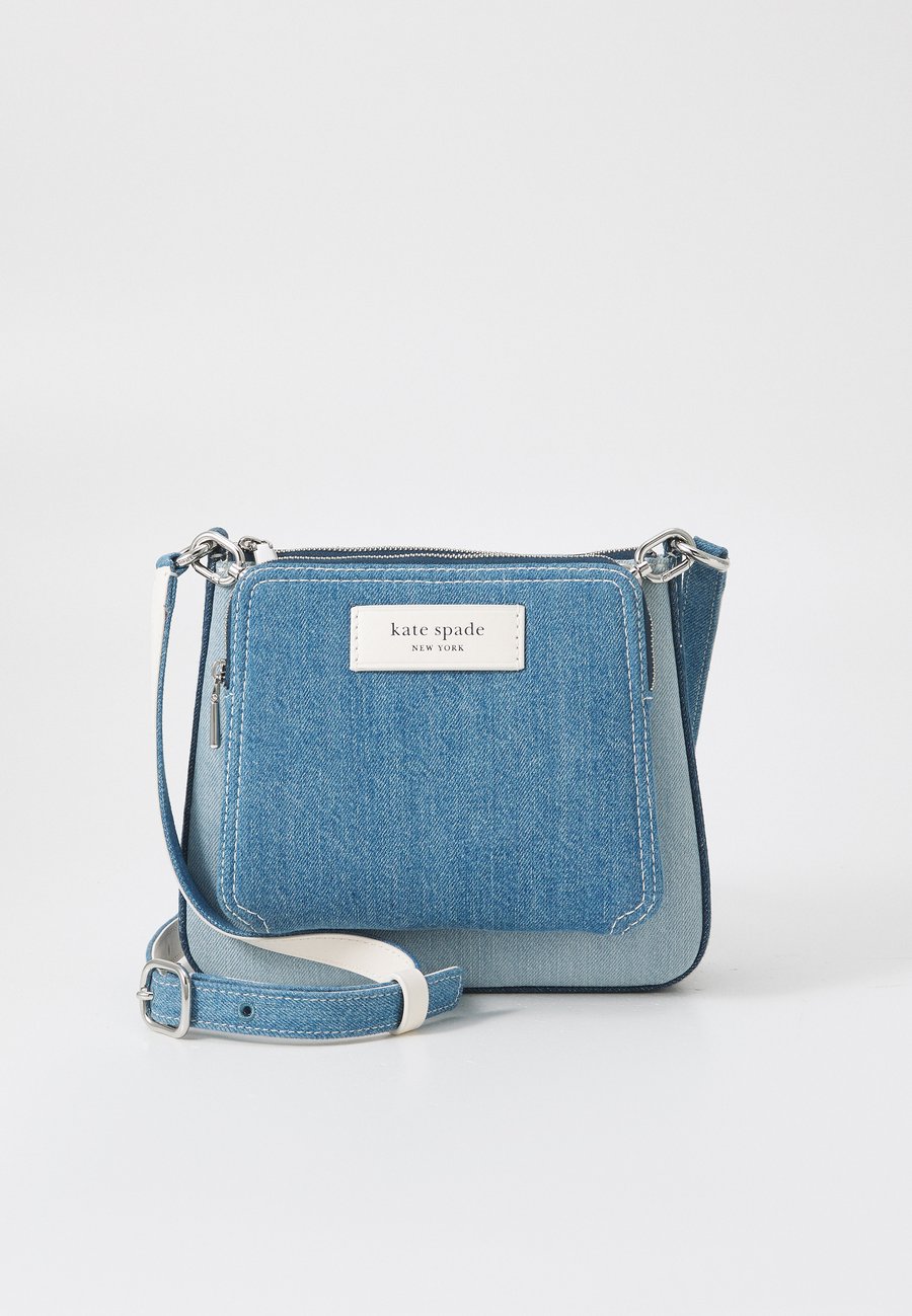 Сумка кросс-боди kate spade new york LABEL COLORBLOCKED CROSSBODY, Blue Multi/Blue Denim
Сумка кросс-боди kate spade new york LABEL COLORBLOCKED CROSSBODY, Blue Multi/Blue Denim