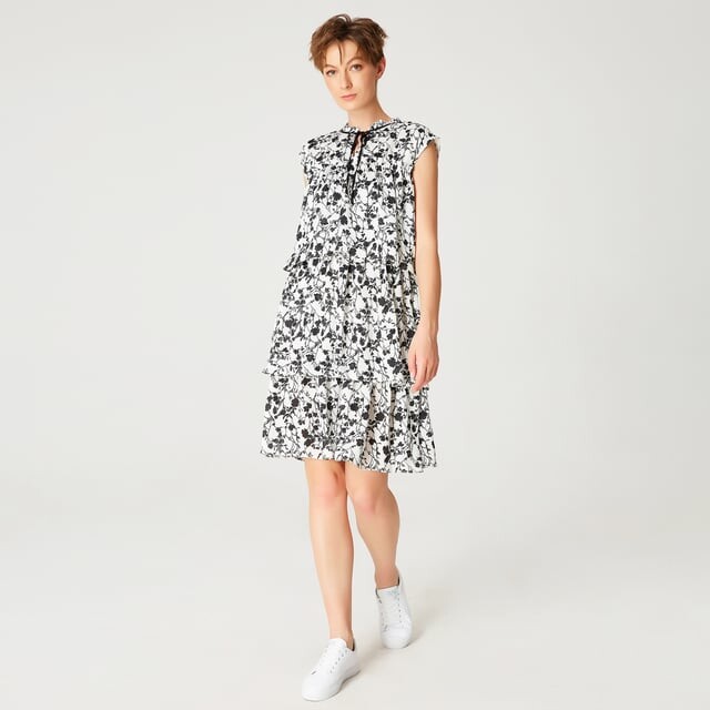 Короткое платье с рюшами и цветочным принтом Smart And Joy, белый
Короткое платье с рюшами и цветочным принтом Smart And Joy, белый