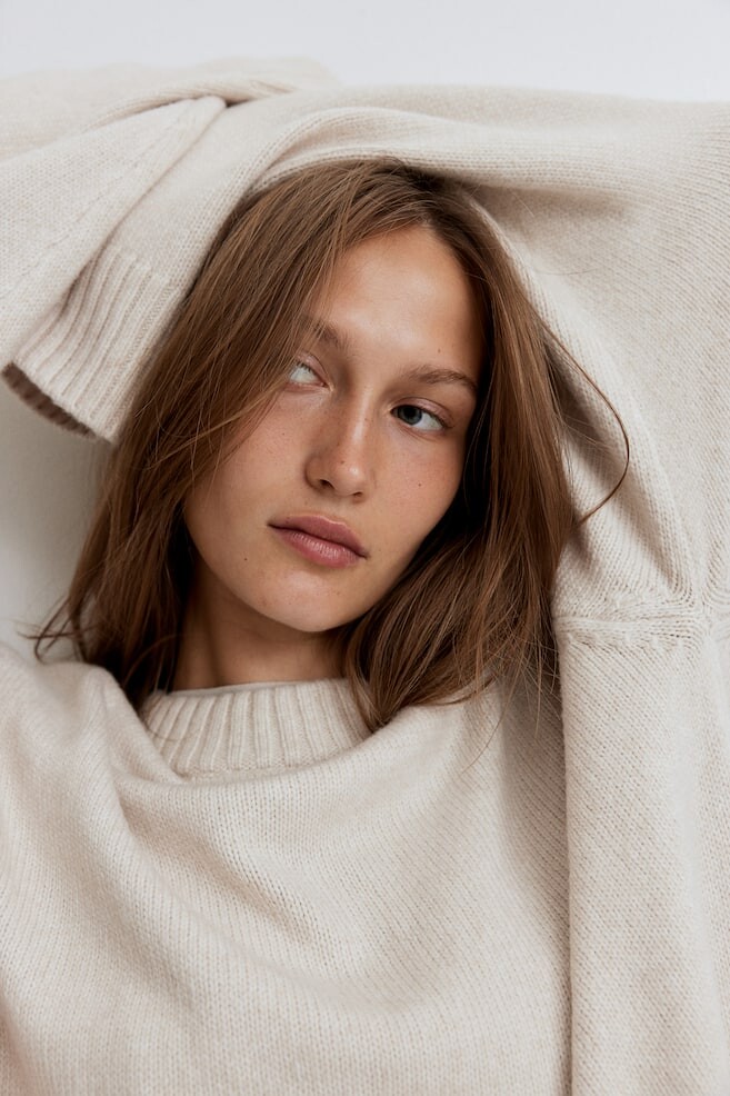 Трикотажное платье H&M, бежевый
Трикотажное платье H&M, бежевый