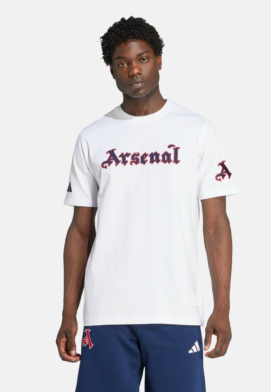 Спортивная футболка Adidas Originals ADIDAS ORIGINALS ARSENAL US PACK TEE, White
Спортивная футболка Adidas Originals ADIDAS ORIGINALS ARSENAL US PACK TEE, White