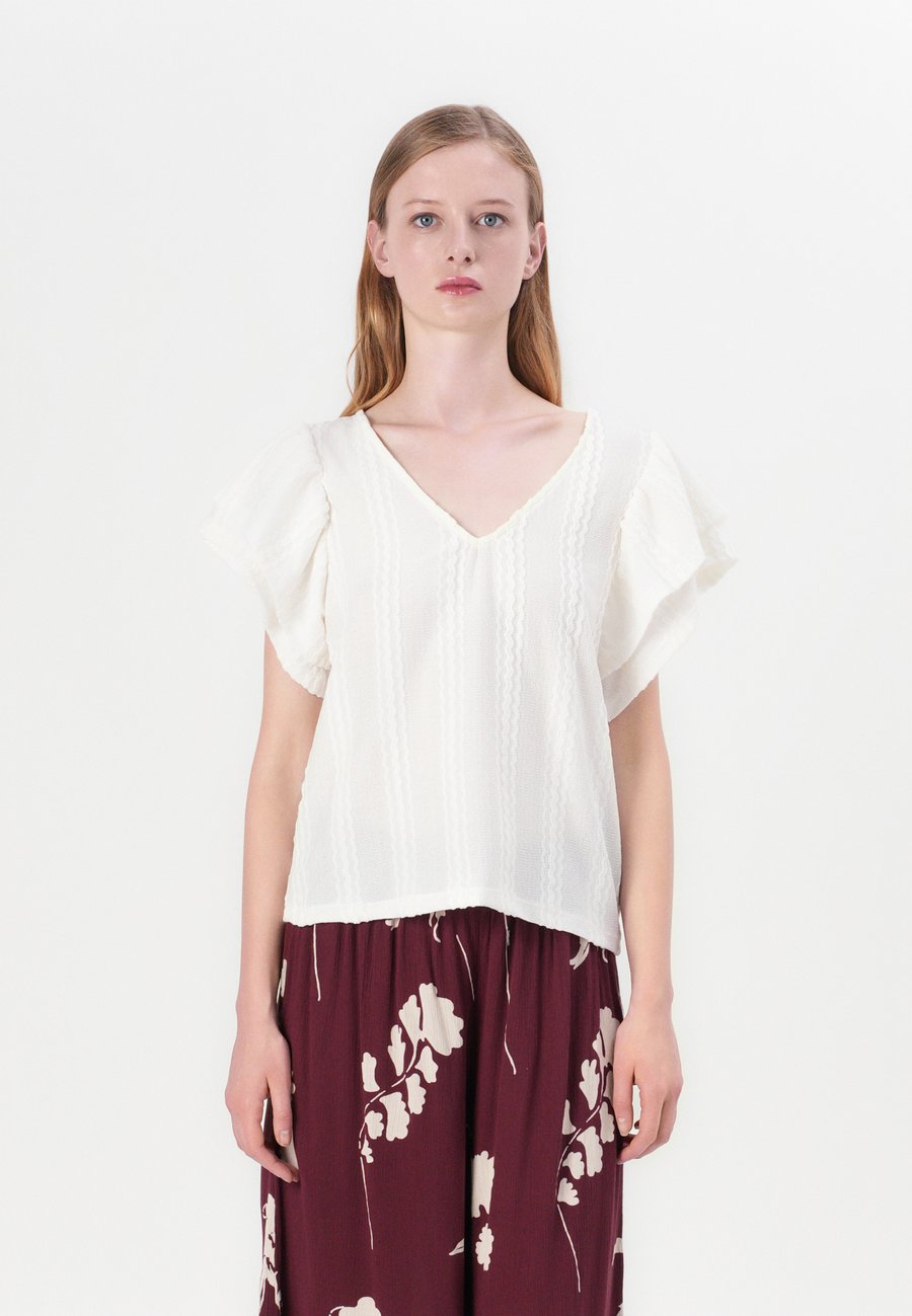 Футболка Object OBJLILLEN, Cloud Dancer/Off-White, Белый, Футболка Object OBJLILLEN, Cloud Dancer/Off-White
Футболка Object OBJLILLEN, Cloud Dancer/Off-White, Белый, Футболка Object OBJLILLEN, Cloud Dancer/Off-White