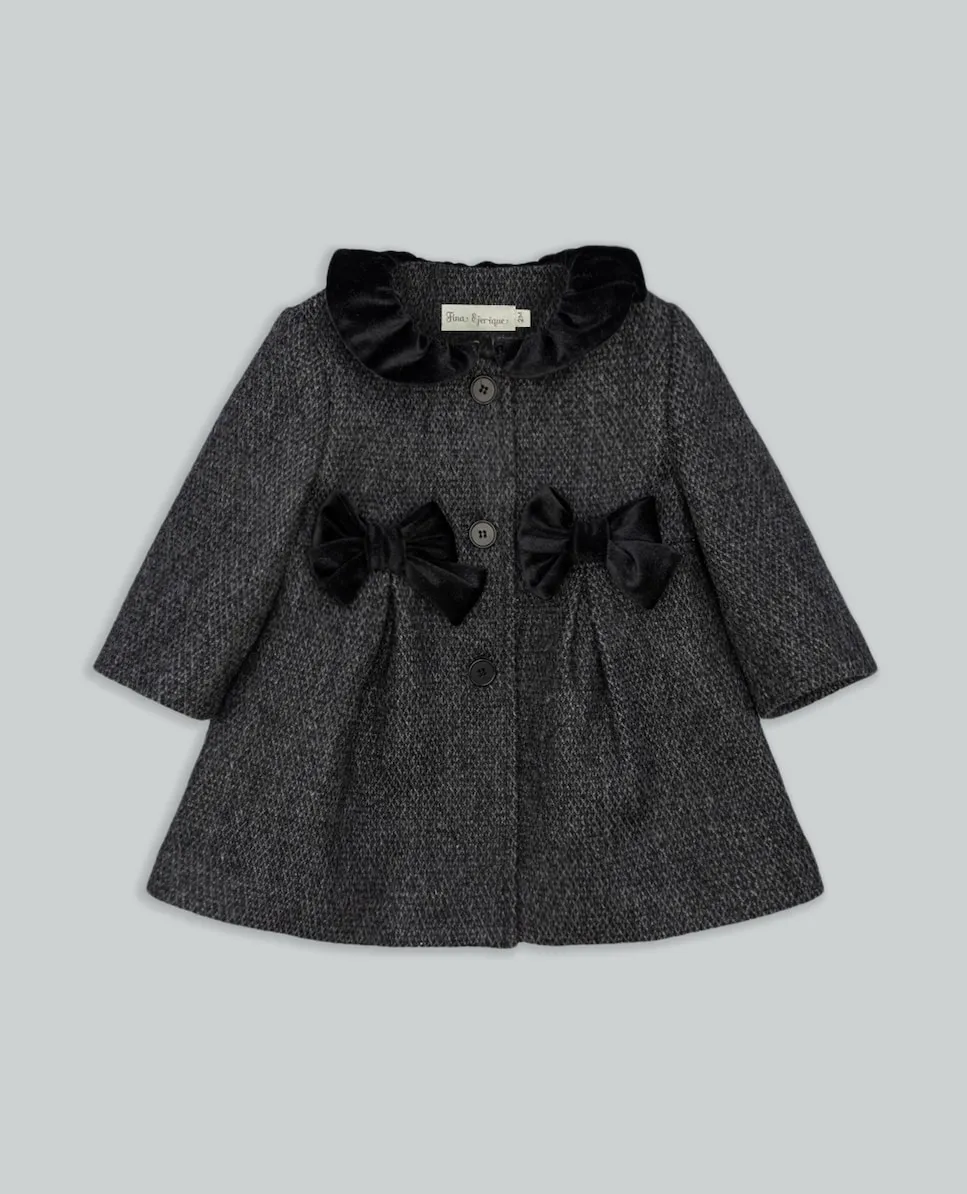 Детское пальто с оборкой на воротнике и бантиками Fina Ejerique, серый
Детское пальто с оборкой на воротнике и бантиками Fina Ejerique, серый