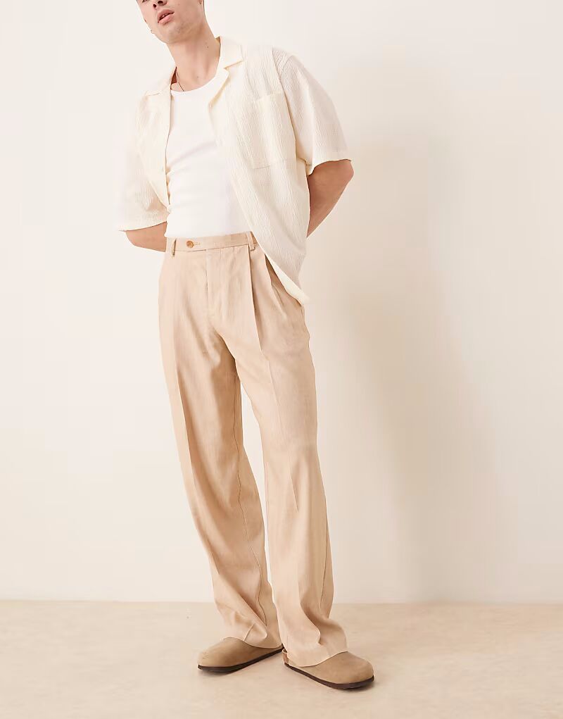 Элегантные широкие брюки ASOS DESIGN с двойными складками спереди из бежевой микротекстуры
Элегантные широкие брюки ASOS DESIGN с двойными складками спереди из бежевой микротекстуры