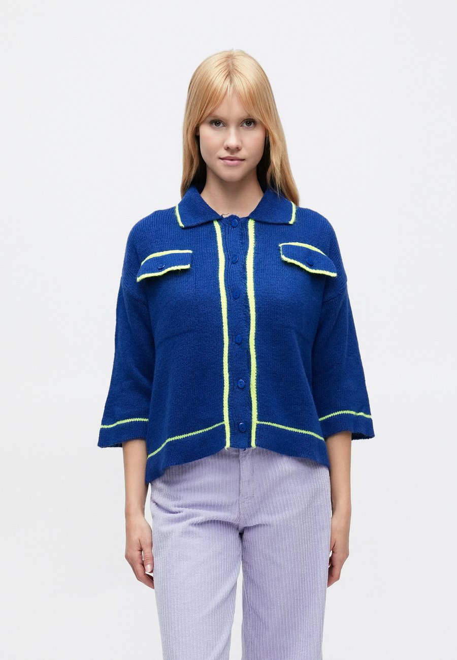 Кардиган Dr. Bloom SWEATER HOPE, Azul/Blue
Кардиган Dr. Bloom SWEATER HOPE, Azul/Blue