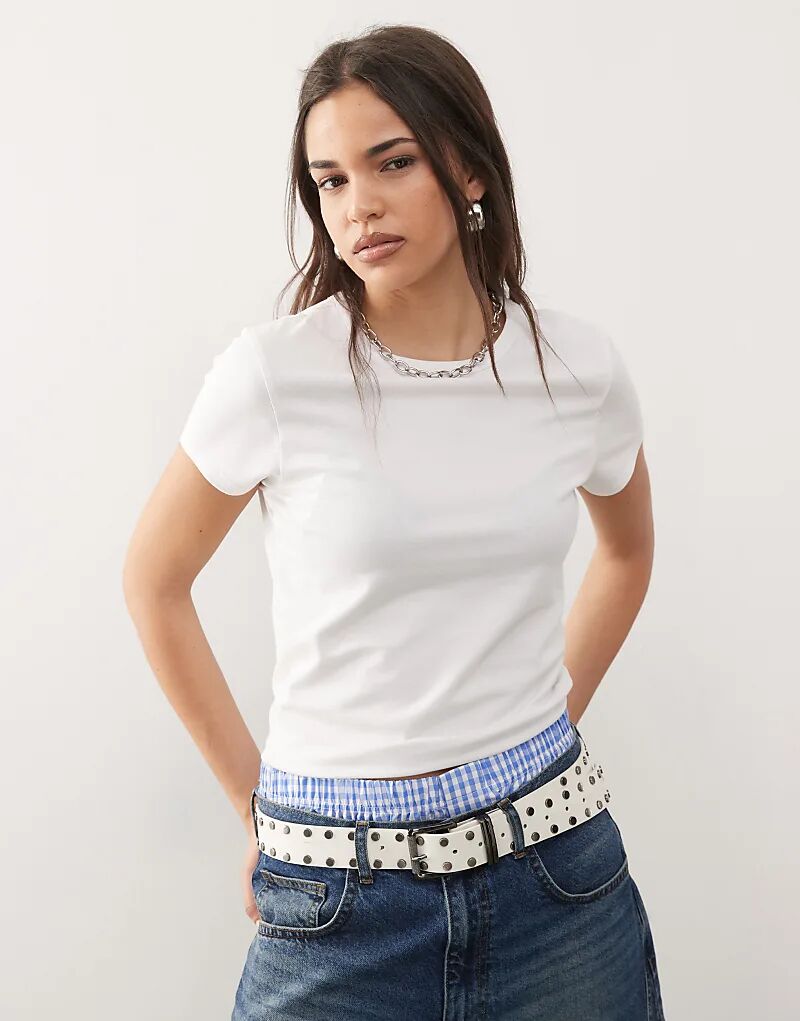 Футболка COLLUSION приталенная белого цвета
Футболка COLLUSION приталенная белого цвета