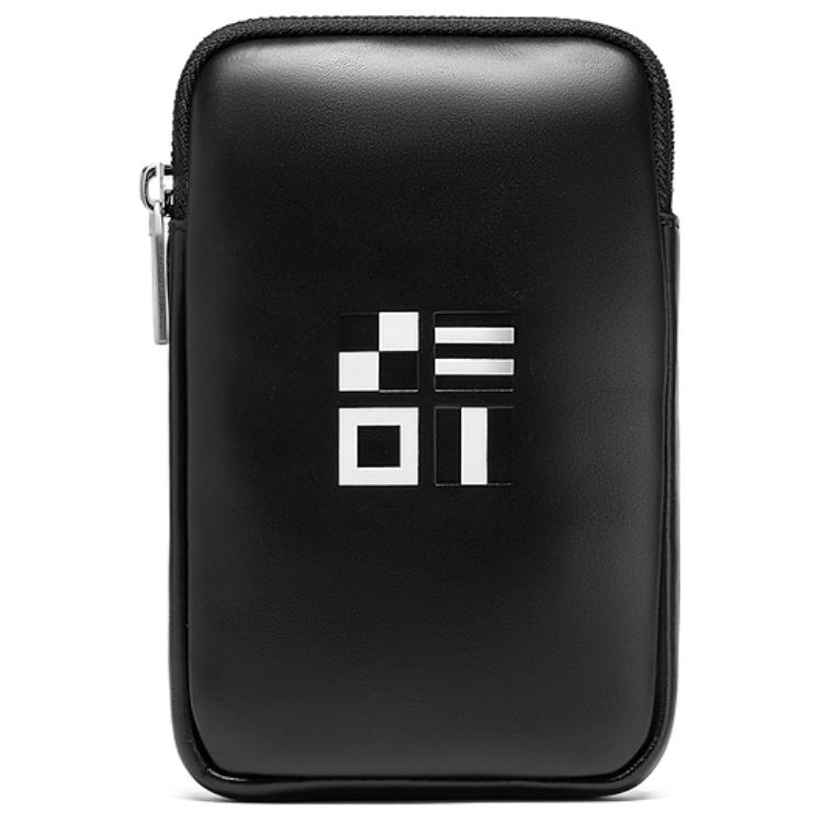 LACOSTE Кожаный наплечный чехол для телефона мужской черный, Black
LACOSTE Кожаный наплечный чехол для телефона мужской черный, Black