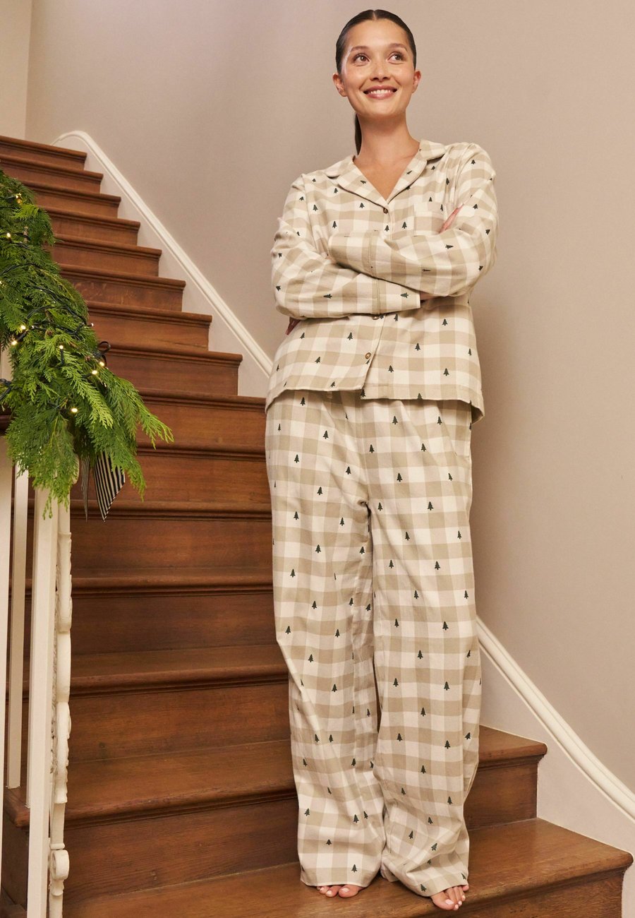 Пижамный комплект Next SET, Neutral/Beige
Пижамный комплект Next SET, Neutral/Beige