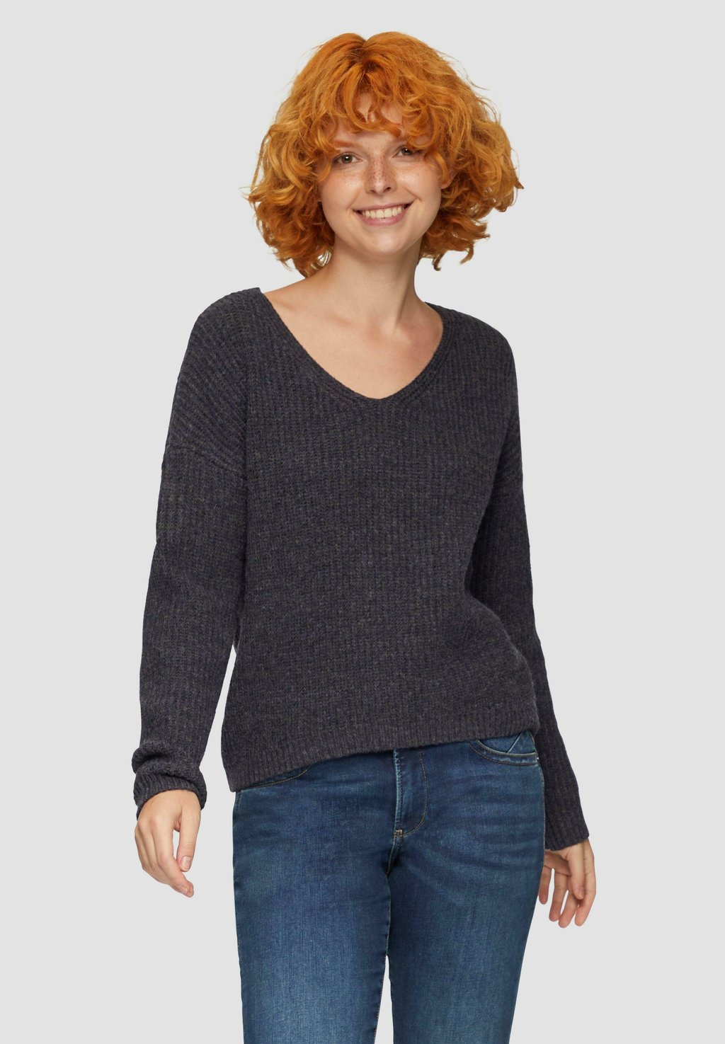 Свитер MIT ÜBERSCHNITTENEN SCHULTERN IN MELANGE OPTIK QS, черный
Свитер MIT ÜBERSCHNITTENEN SCHULTERN IN MELANGE OPTIK QS, черный