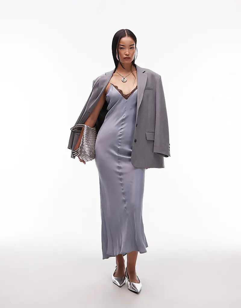 Длинное атласное платье ASOS DESIGN с V-образным вырезом и кружевной отделкой светло-голубого цвета
Длинное атласное платье ASOS DESIGN с V-образным вырезом и кружевной отделкой светло-голубого цвета