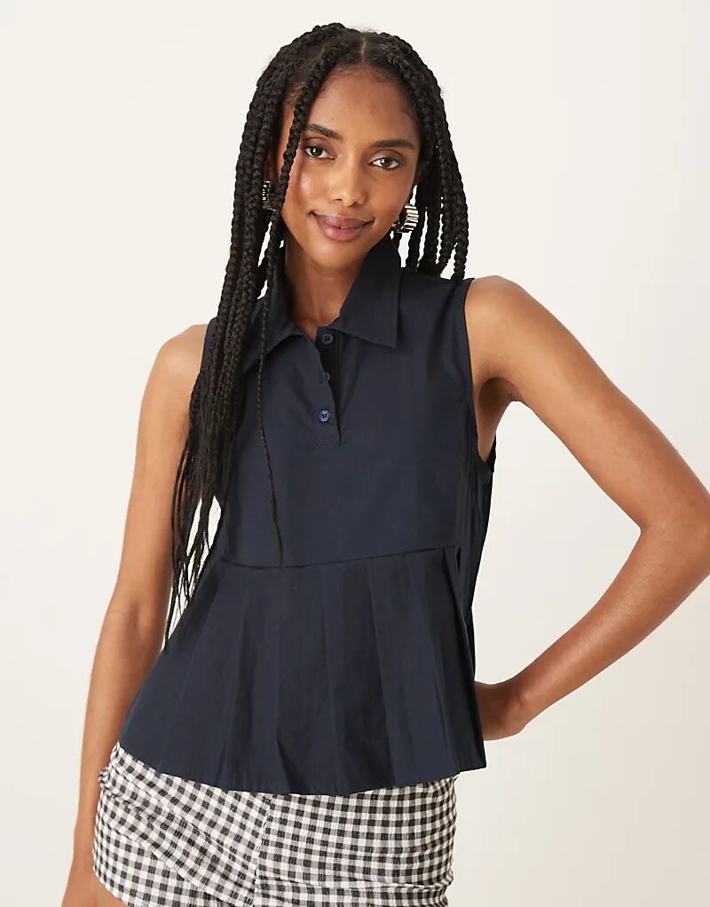 Рубашка-поло Motel Yaden в складку темно-синего цвета
Рубашка-поло Motel Yaden в складку темно-синего цвета