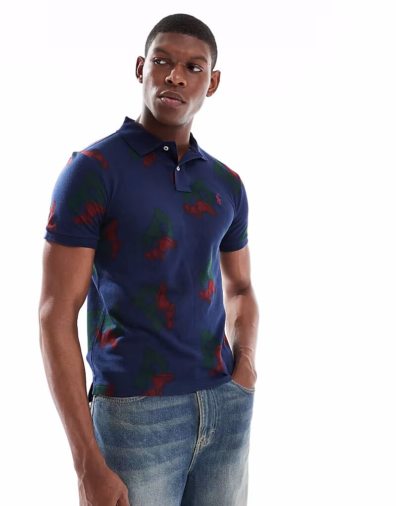 Polo Ralph Lauren набросал эскиз пикейного поло с принтом Pwing в темно-синем цвете
Polo Ralph Lauren набросал эскиз пикейного поло с принтом Pwing в темно-синем цвете