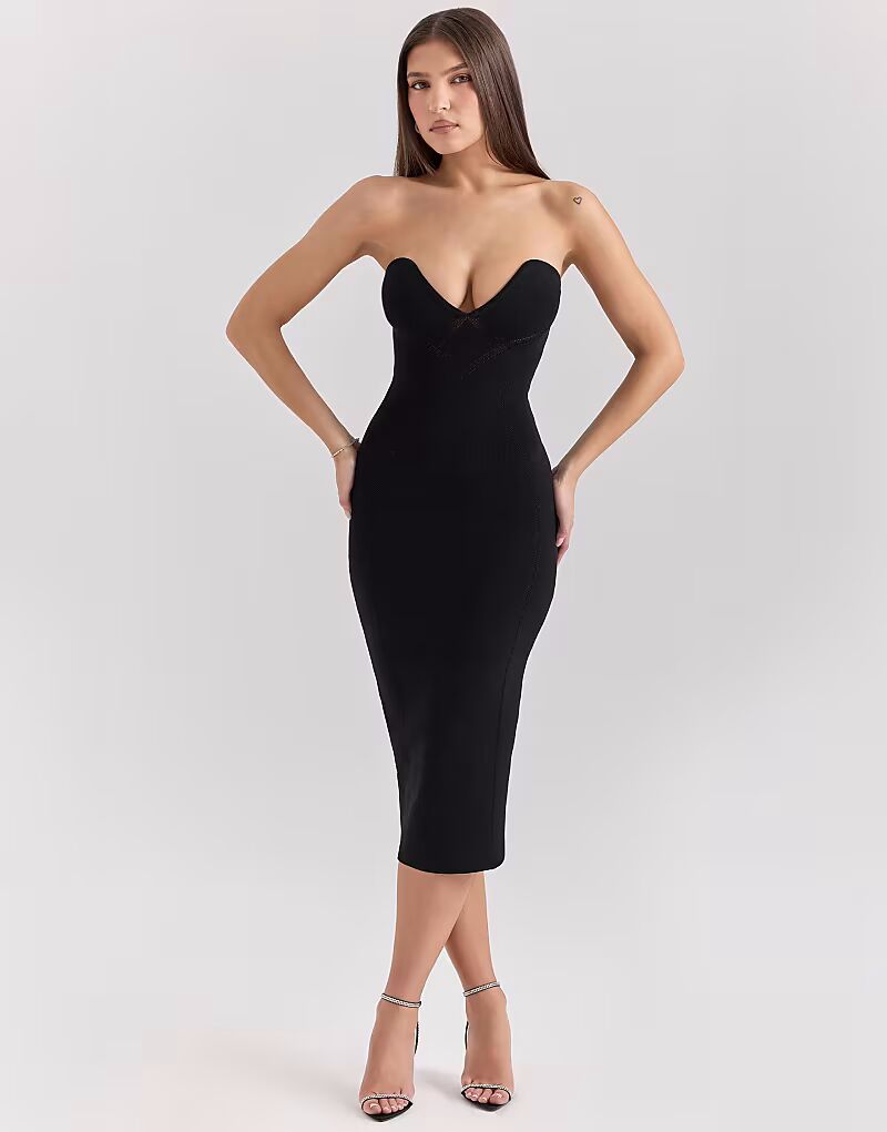 Платье-миди без бретелек House of CB Magdalena черного цвета
Платье-миди без бретелек House of CB Magdalena черного цвета