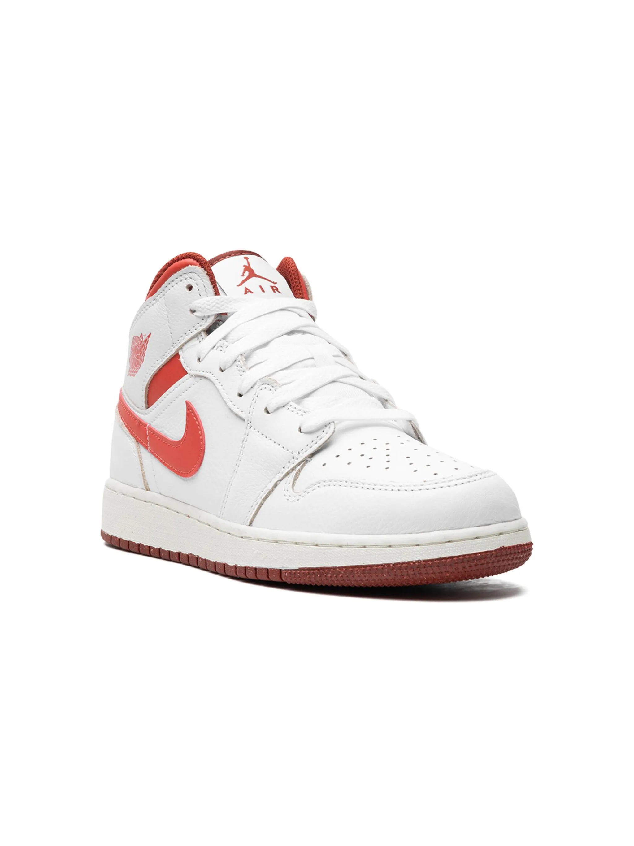 Кроссовки Air Jordan 1 Mid SE White/Dune Jordan Kids, белый
Кроссовки Air Jordan 1 Mid SE White/Dune Jordan Kids, белый