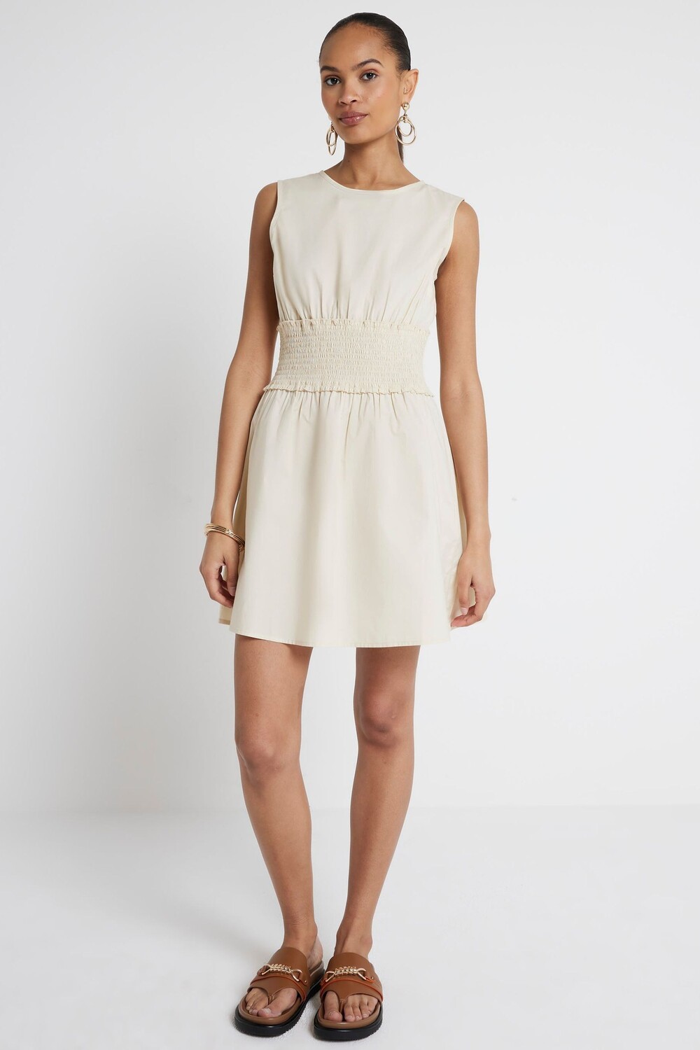 Платье мини с присборенной талией River Island, бежевый
Платье мини с присборенной талией River Island, бежевый
