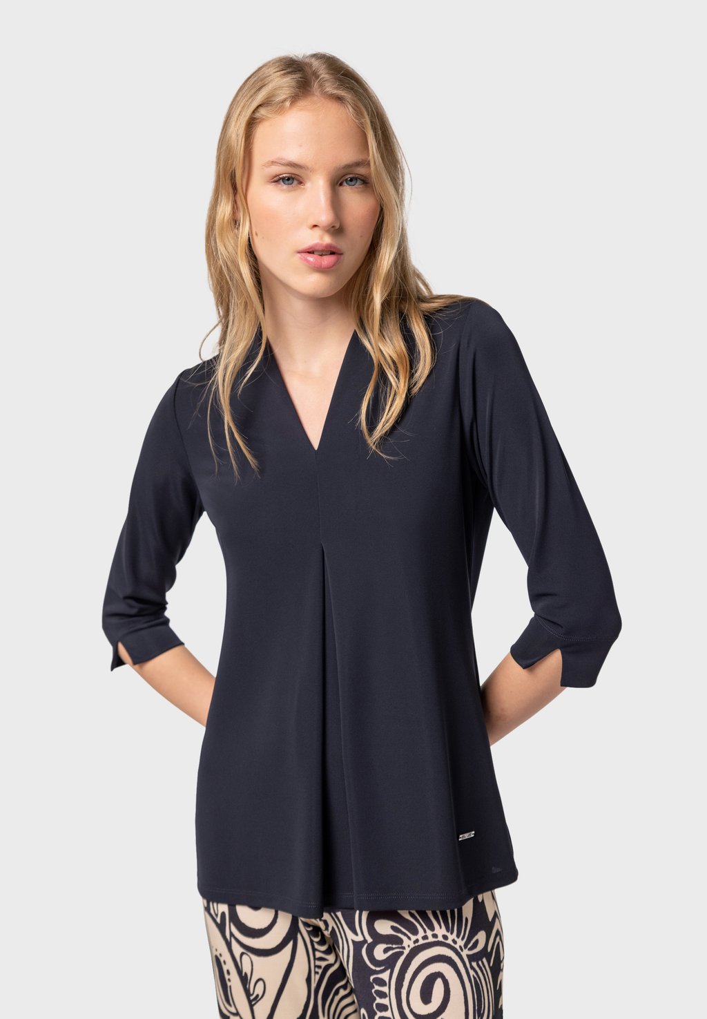 Топ с длинными рукавами NAULOVER, темно-синий
Топ с длинными рукавами NAULOVER, темно-синий