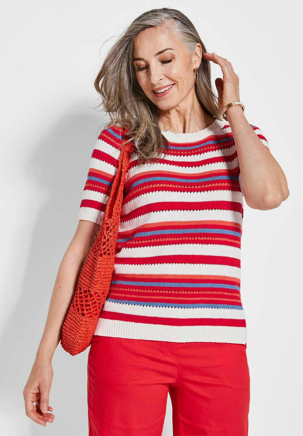 Футболка с принтом GOLDNER, красный
Футболка с принтом GOLDNER, красный